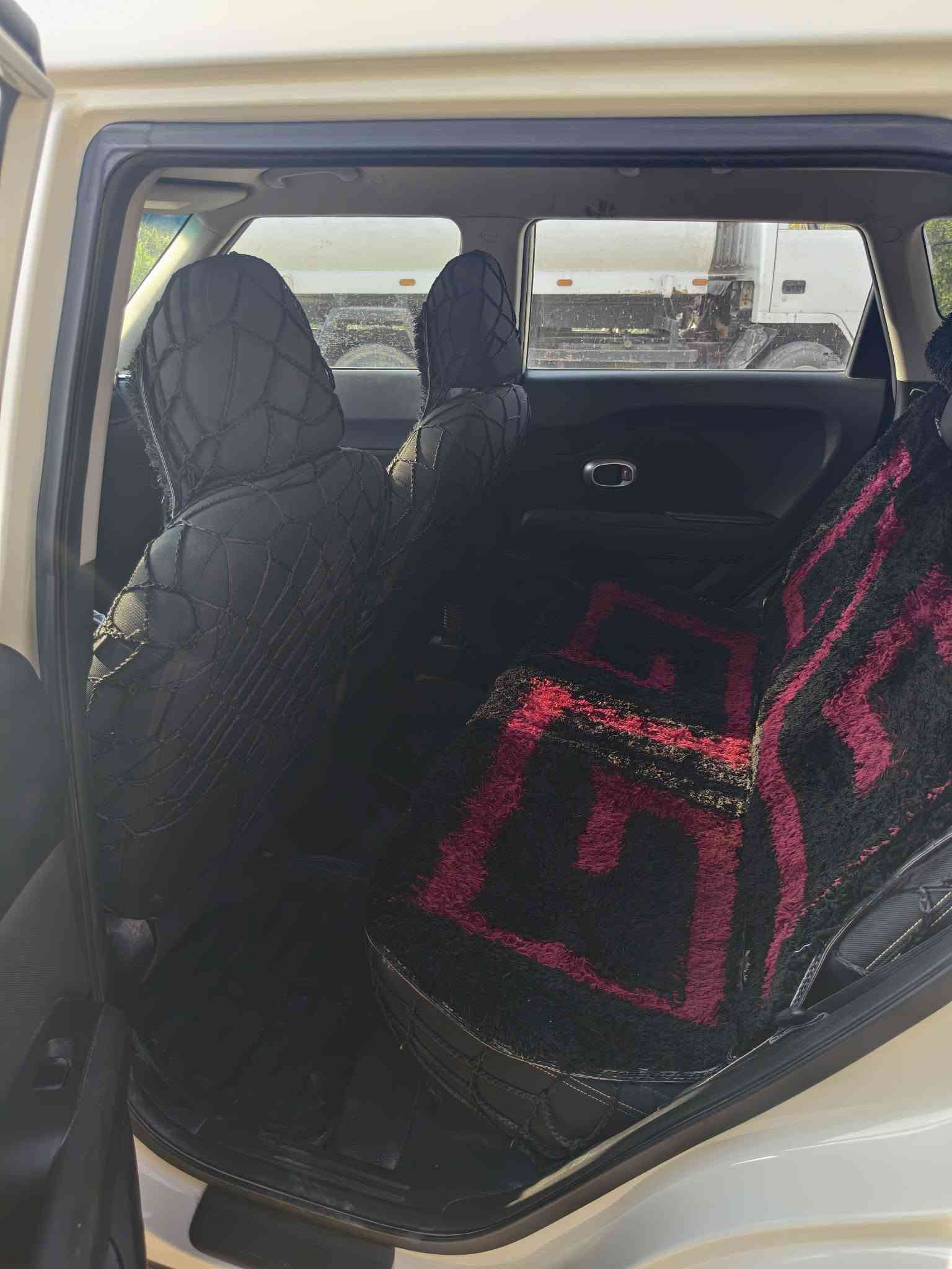 سلام عليكم
صول ٢٠١٦ 
سونار كامل عندي الها 
مابيها مواصفات داخلها نظيف بيها ملاحظات من الخارج 
الي يريد تفاصيل او يتواصل يجي واتساب ***********
