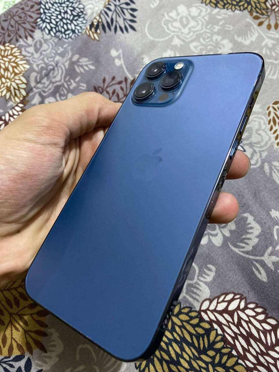 📱 للبيع iPhone 12 Pro Max – Gold ✨
🔹 اللون: ازرق 

🔹 السعة: 128GB /بطاريه 73🔋

🔹نسخة الشرق الأوسط 

🔹 استعمال شخصي ، ونظيف جداً

🔹 مامبدل أي قطعة، والجهاز بحالة ممتازة وجاهز لأي فحص.

💰 السعر:475,000وبي مجال بسيط 

📍 الموقع: بغداد – شعب حي اور 

📞 للتواصل: ***********

