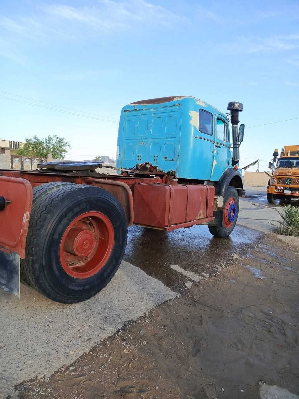 السلام عليكم قجمة اللبيع موديل ٧٩ قمارة شركة مابية صبغ اكسل ٩٠ كير ٢٥ محرك ٥٥ مكفولة كفالة عامة من كسر وفطر سيار ابيعة بدون تحويل صاحبة ميت تكفلك بحكومة عشائر سعرة ٩٥ بيه مجال قليل شراي أتصل على الرقم الموجود بالاعلان خاص ماجاوب  ***********
