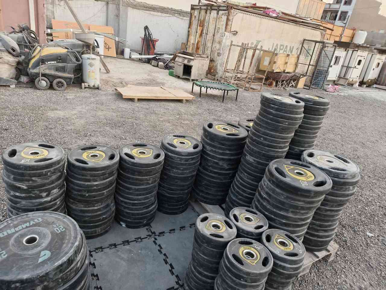 متوفر أقراص أمريكي أصلي نضافه95/ عنوان بغداد تواصل***********
