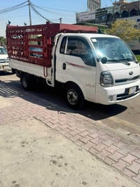 للبيع كيا فحل مسكر رقم بغداد بسمي موديل 22مكفوله كفاله عامه ماشيه قليل...