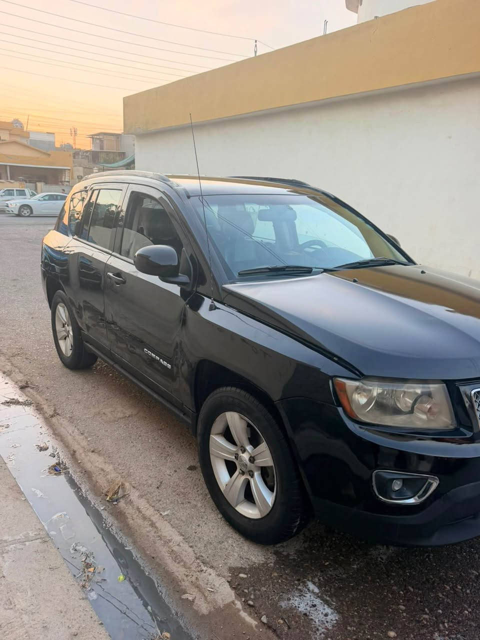 جێب کۆمپاس ٢٠١٦
نمونە لە جوانی 
دوو پارچەی بویاخە چاملغ و بۆنیت
کوشن هیتەر و جلدە
مەکینە ٢٠ ی تاک ئەکسل
فحص و هەزەی بەسەرچوە
گێر و مەکینە بەشەرت
ژمارەی خاوەنی ***********
تێبینی سەیارەکە هی من نیە تەلەفۆن لۆ ساحێبی بکە 
نرخی نوسراوە سحری مناسبە محامەلەیەکی برایەنەی تێدایە 
سەیارەکە لە. هەولێرە أربيل, العراق
