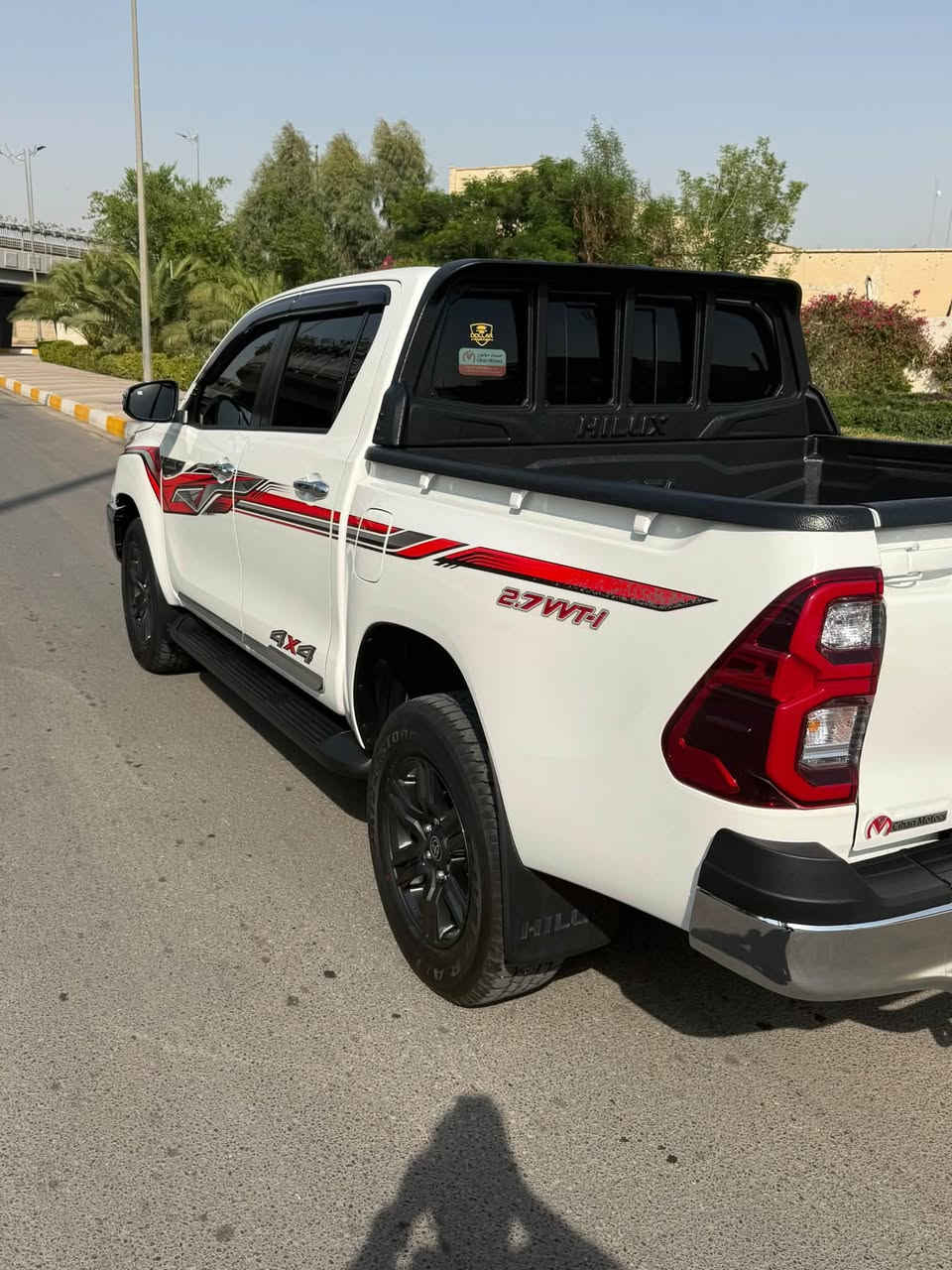 للبيع…
تيوتا هايلوكس فور ويل SAS ساز 
رقم اربيل تحويل مباشر 
موديل 2025 جام مضلل بيهه باج تضليل 
ممشى السيارة 20 الف 
السيارة فول موصفات السعر 340
رادار جانبي 
حساسات خلفي 
شاحن لاسلكي 
تبريد كشنات 
قطعتين تبريد 
السيارة مكفولة كفالة عامة مكان السياره الرمادي رقم الهاتف ***********
