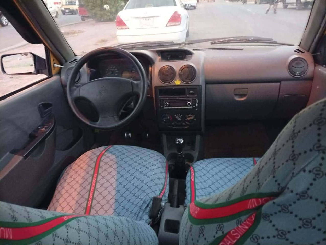 سلام عليكم سايبه 13 لبيع سياره نضيفه وخير من الله صدر جديد مشط جديد سنويه ساقطه صار 3اشهر وعليه هيه 150 الف تنكص من سعر وسعره 20 مكان سياره بابل سكندريه وهاذا رقمي ***********
