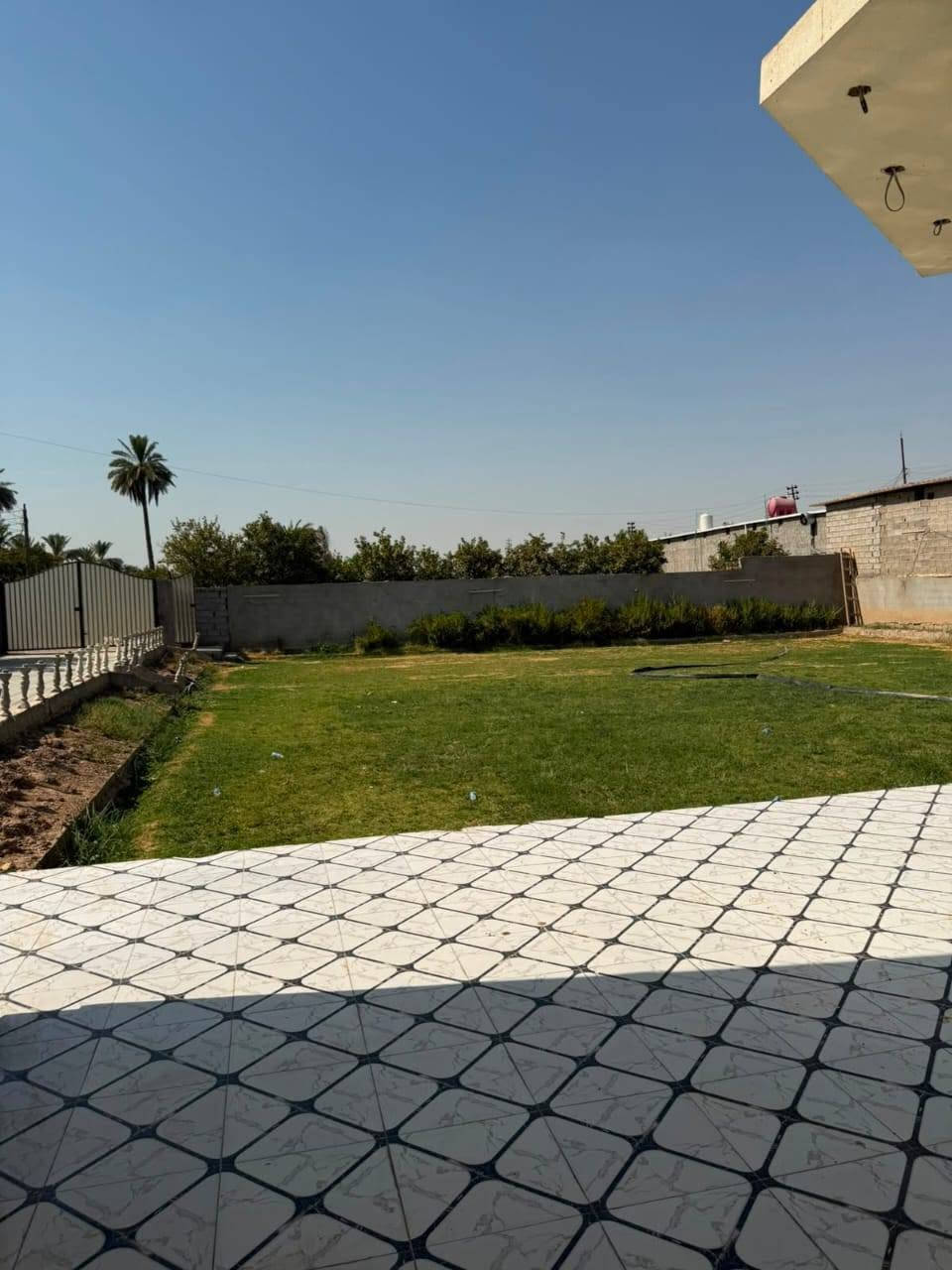 السلام عليكم اعلان اعلان اعلان
​📣 للبيع: أرض دونم مع بيت طابقين – الخناسة
​📍 الموقع: الخناسة / واجهة على الشارع العام مباشرة (قريب من حسينية العقيلة زينب ومضيف كاظم عطية).
​🏡 تفاصيل العقار:
​المساحة والواجهة: دونم كامل | واجهة 35م | صنف الأرض 117.
​مواصفات البيت (بناء طابوق طابقين):
​4 غرف نوم (2 منهن سويت).
​2 صالة + هول + مطبخ + 2 حمام.
​💰 السعر: 425 مليون.
​📞 للتواصل والاستفسار: [*********** ]ابو جبل
