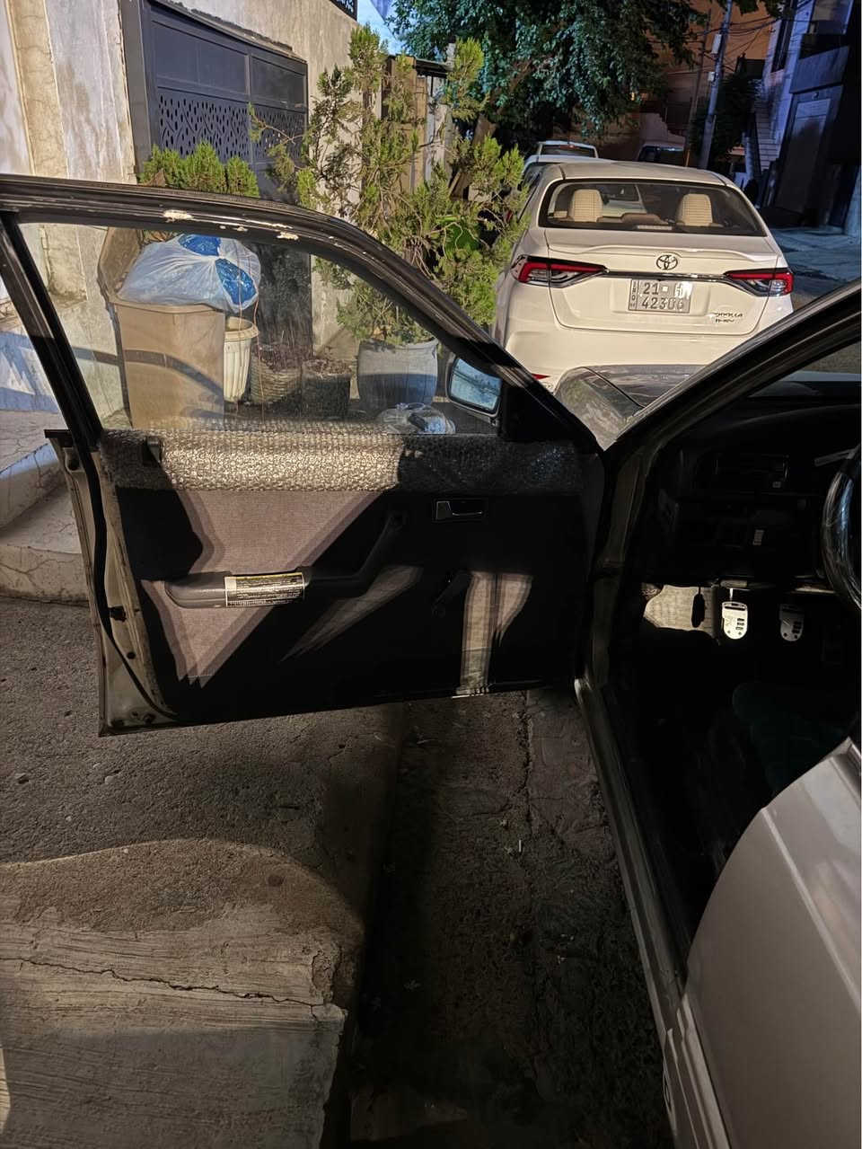 مازدا ٦٢٦ مۆدێل ١٩٩١ ئاڕمی پلاستیکی سلێمانی بەشەرتی ئاڕم و ئەوەلیات و حاسیبە کارەبایاتی هەمووی ئیش ئەکا مەسروفی تیا نیە ٣٢ گەڵا معامەلەیەکی کەم 
ژم:*********** السليمانية, العراق

