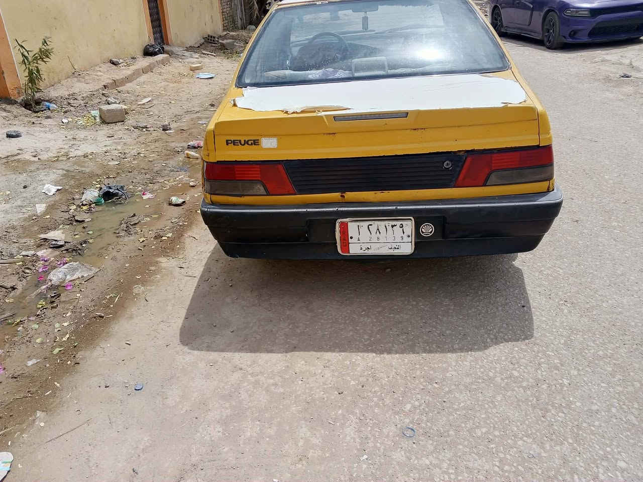 سلام عليكم سياره بيجو روه للبيع او المراوس كير ومكينه شرط حداديه زينه راعيه موجود انطي رقمه رقم سياره نجف تايرات نضيفات سياره جاهزه ماعوزه شي دواخله نضيفه سياره مكانه ديوانيه السعر 10اوراق رقم ***********
