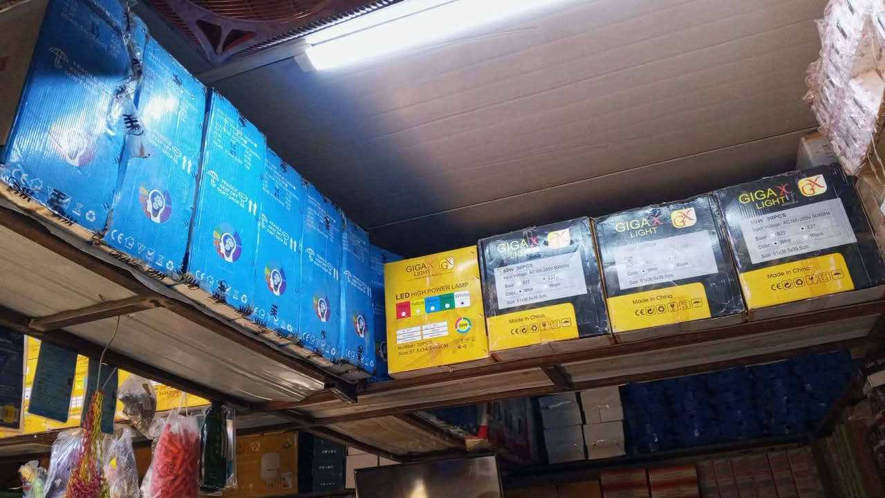 السلام عليكم عندي محل  مواد انشائيه للبيع شيله وحده مسواك اكثر من 12مليون اريد ابيعه 8ملاين للاستفسار ***********
*********** النجف, العراق
