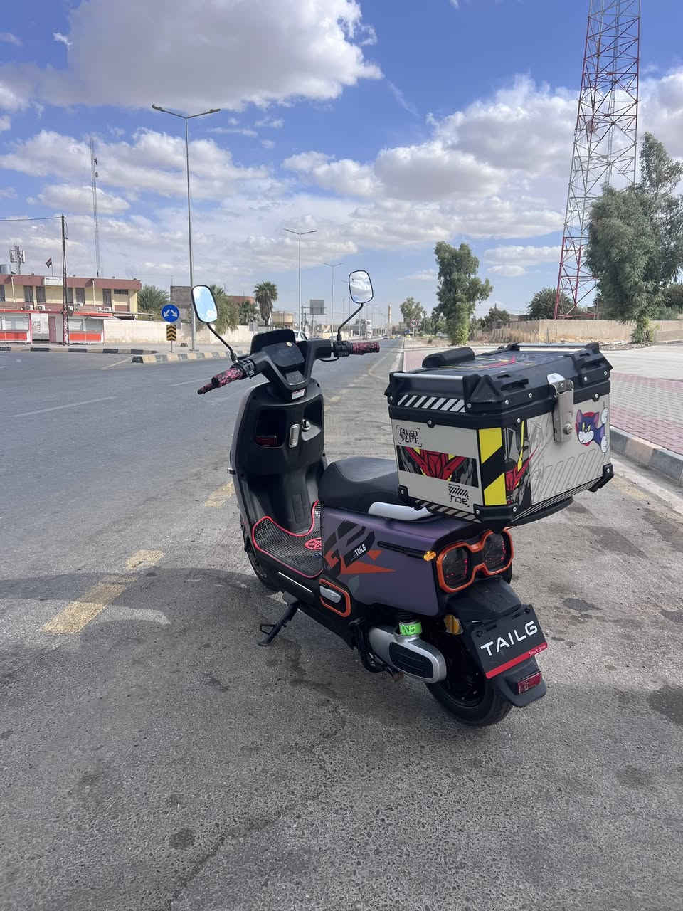 🛑 ماطور F52 من شركة Tailg
الماطور يجي بمواصفات كلش حلوة 
يمتيز بملف 1200w ⚡
وبطاريات كرافين 🔋
الماطور شغال من كلشي وبطارياته شرط 
سعرة 925 وبي مجال
.
.
.
مكاني الموصل/مجمع مال الله السكني قرب حي عدن
🟢 +9647780998684 بي واتس
