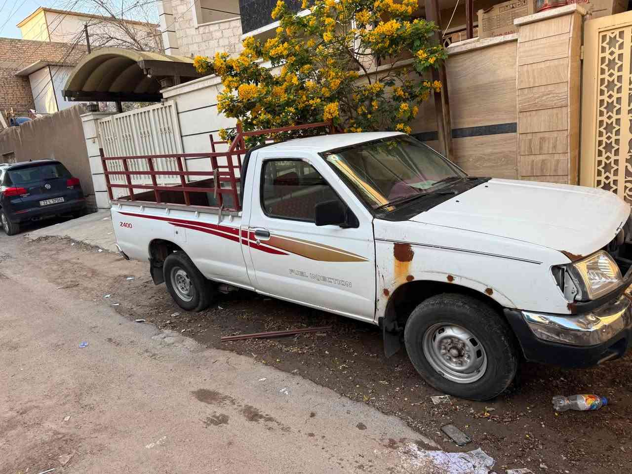 السلام عليكم بيكم نيسان شبوط 2002 السيارة صبغ عام وبيهة قطع مبدلة سنوية بأسمي تحويل ثاني يوم رقم بغداد گير محرك شاصي كله جديد شرط الفحص تخم تاير جديد مكاني بغداد كرادة خارج قرب حلويات جواد الشكرچي 
وهذا رقمي ***********

