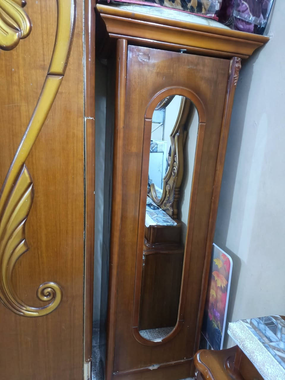 السلام عليكم غرفه للبيع مستعمله اي استفسار موجود على واتساب ***********
