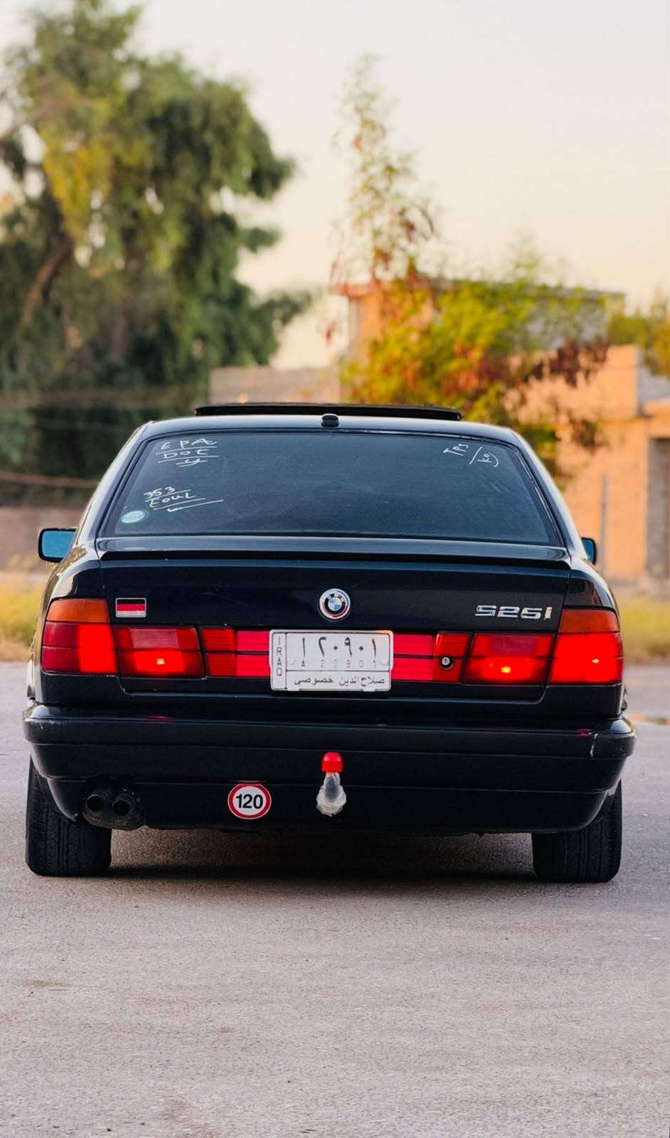 السلام عليكم للبيعBMWاصل525 موديل1994 رقم صلاح الدين مشروع وطني سنويه لحد27  سلايت طكات3 بجم عريض دخاني كير ومكينه مكفوله كير اوتو 3انضمه حداديه امامي خلفي جديده تبريد ثلج قطعتين🥶 مصبوغه عام جماليه كهربايته كله شغاله منضومه زنون اصلي ويل حصيره تخم تاير جديد سنتر لوك جام4كهرباي كشانه جلد +كهرباء غرفته حيل حلوه السعر63بي مجال مراوس حسب القناعه رقم التلفون ***********

