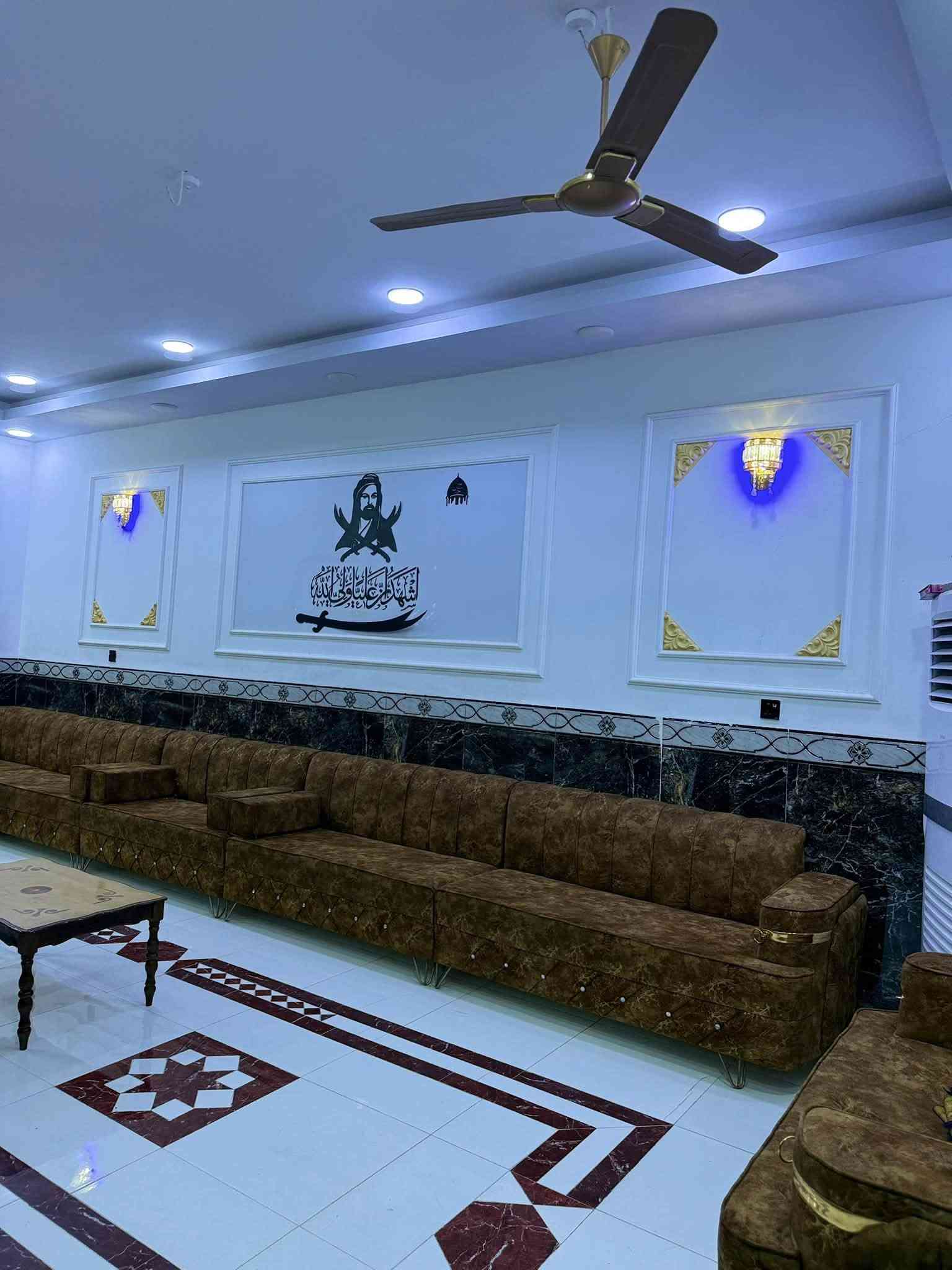 يا الله بيت ٢٠٠م طابق واحد منطقه ال٥٥ على ساحه بنيان درجه أولى البيت كله جمس بورد طابوك جمهوري سيراميك لوح البيت كلش مرتب السعر ١٤٥ مع المجال للاستفسار اكثر اتصل ***********
