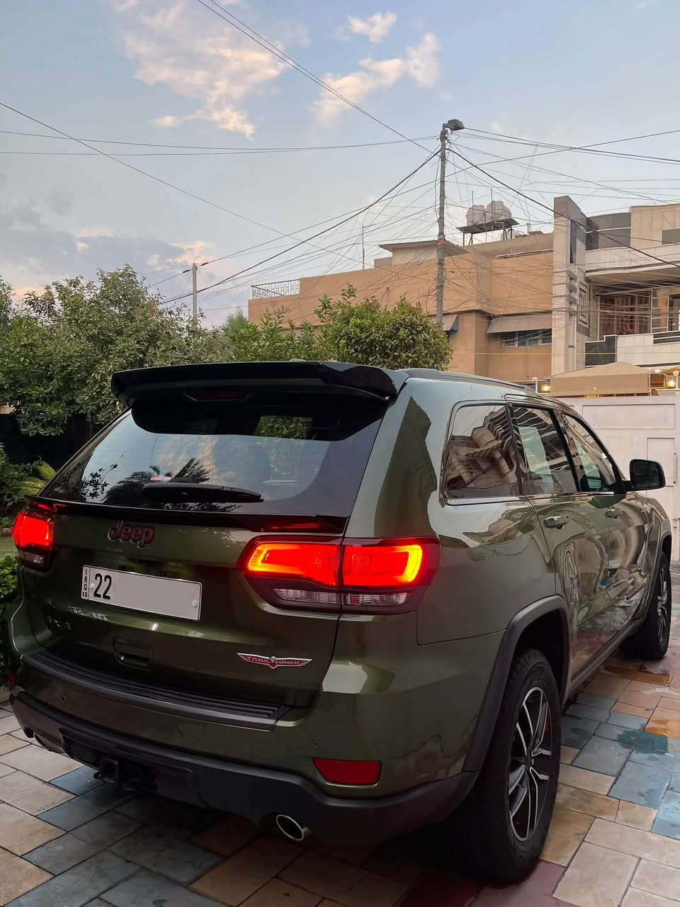 للبيع  | جيب موديل 2021 (وارد أمريكي) شبه كلين لون مميز ( زيتونه 💚 )
ترايل هوك فول الفول اعلى شي عدا الرادار الامامي فقط 
سيارة جاهزة من كلشي وما محتاجة أي مصاريف.
المواصفات:
 الفئة: فول مواصفات / بانوراما
 المحرك والكير: محرك وكير وحدادية بشرط 
 المقصورة: كشنات جلد (تدفئة وتبريد) + نظام خزن ذاكرة (موموري)
 المميزات: / جنطة كهربائية / إشارة ترحيب / قطعتين تبريد
الضرر والصبغ: السياره كفاله من الشخط والرصعه فقط بارد على كد اصبعين بقبق الجنطه 
 الضرر: جاملغ خفيف جداً 
 الصبغ: فقط جاملغ صبغ نص جهة السايق
الوراق والعنوان:
 السنوية والترقيم: باسمي، سنوية وأرقام جديدة ( رقم اربيل )
 المكان: بغداد
السعر والبيع:
 السعر: 255 ورقة ($25500) وبيه مجال للشراي الطيب
 البيع: بيع أو مراوس حسب القناعة
للتواصل والاستفسار:
 رقم الهاتف: ***********
