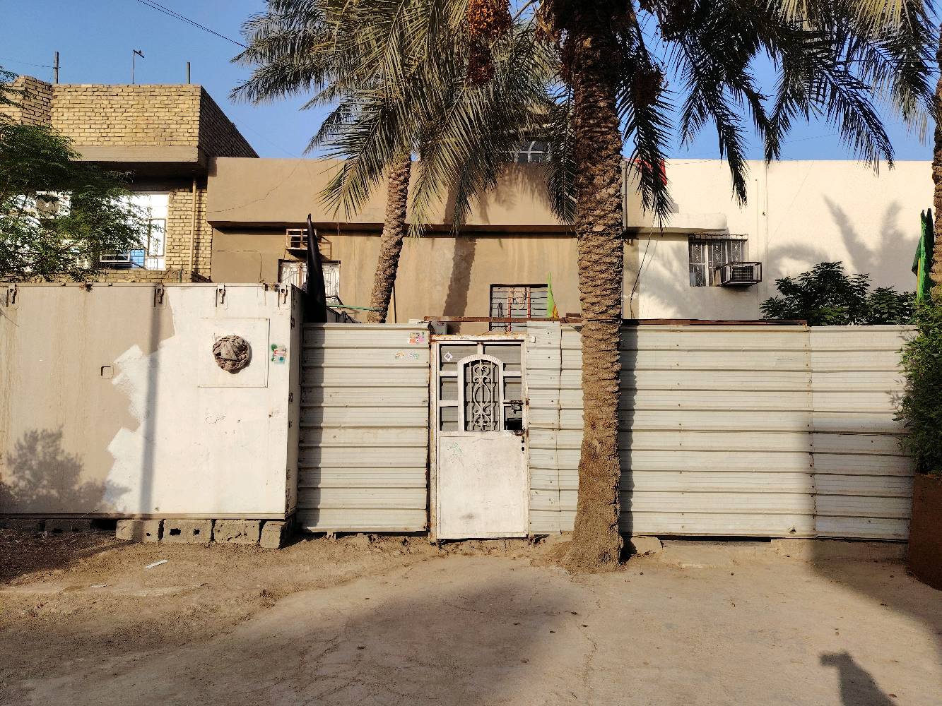 بيت • ٨٠م • حديقة ١٠٠م+