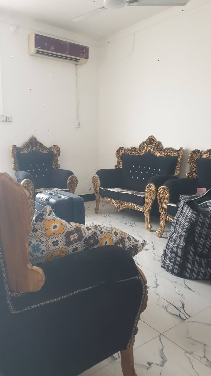 بيت زراعي • مؤثث • قرب مجمع حجي هندي