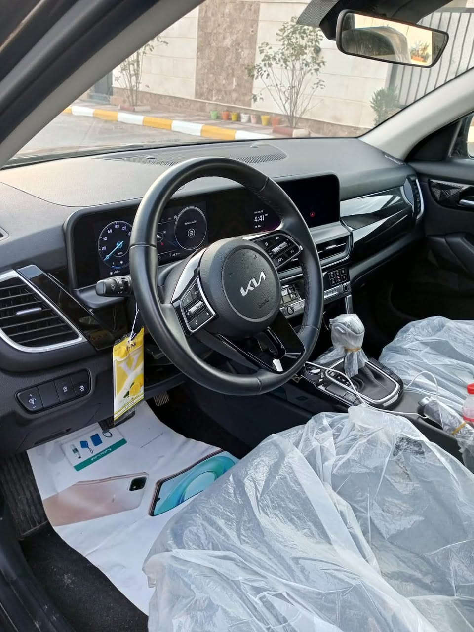 السلام عليكم كياً سيلتوس ٢٠٢٤فقط بنيد مبدل بدون دواخل مرقم بغداد ماشية5الاف فقط اخت الزيرو محرك ٢٠٠٠دوش فول مواصفات بدون فتحة السعر ١٥٥ورقة مكان تواجد السيارة بغداد الجعاد قرب مجمع النسيم
***********
