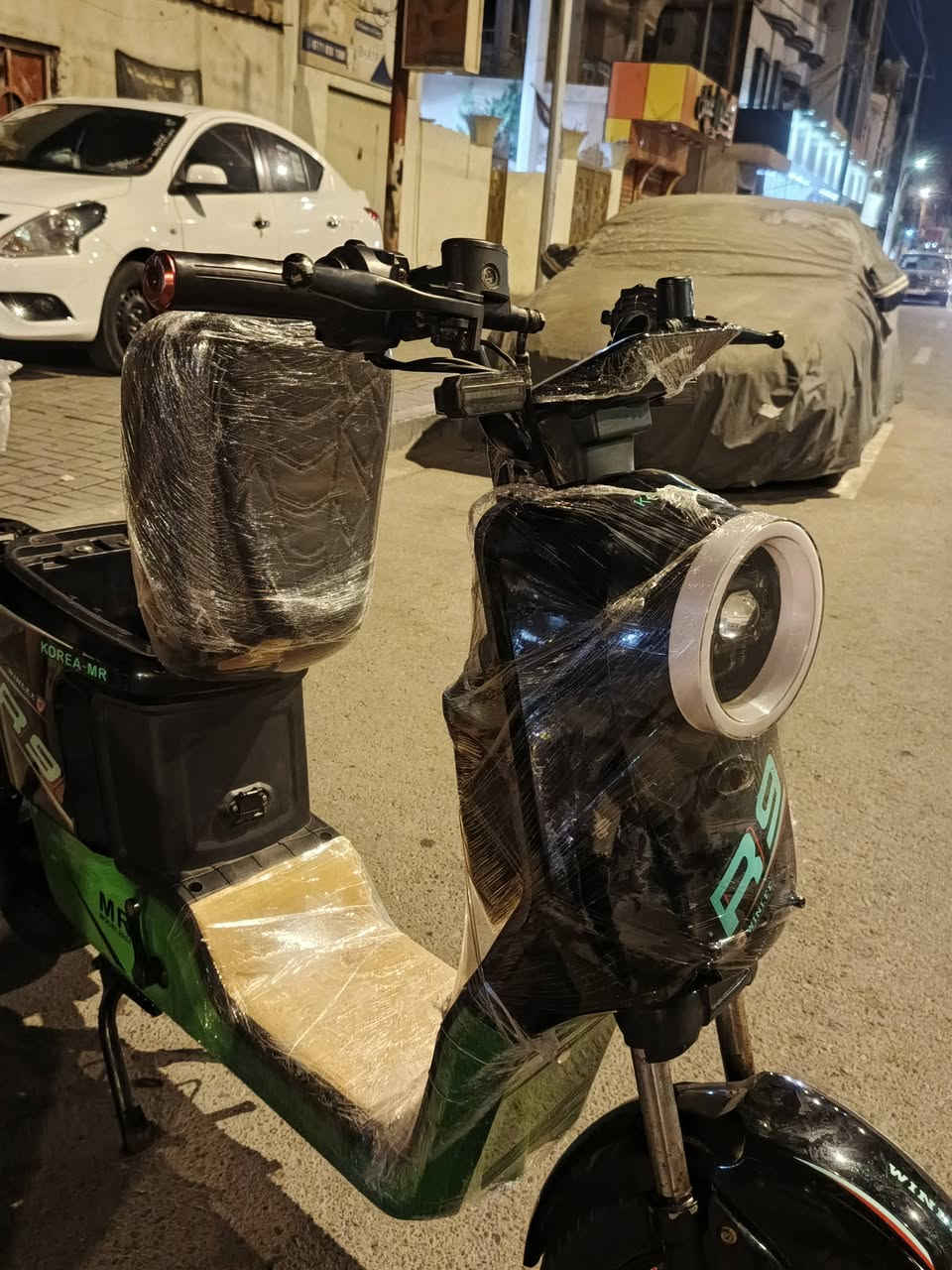 دراجه R9 بدون بطاريات جديده بالجيس السعر ١٥٠وبيها مجال قليل العنوان بصرة قبله   *********** واتساب
