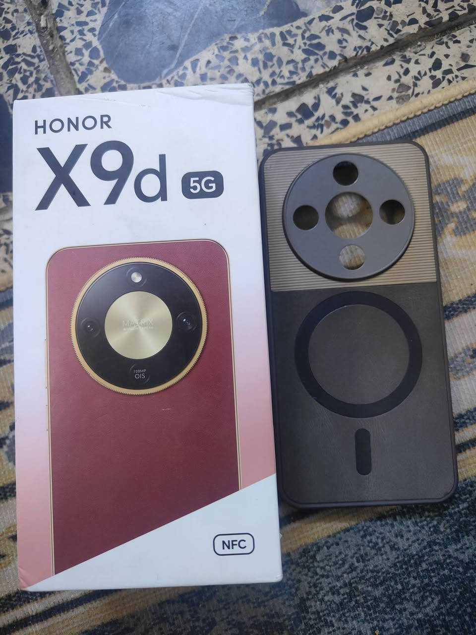 HONOR X9 d 5G
هونر اكس 9  d
ذاكرة 256 
عشوائية 12+12 
فقط بي فطر بالكلاس مثل ما موضح وممأثر عاللمس نهائيا .. أي خلل ثاني مابي
ملحقات الجهاز فقط كارتونه
السعر 330
مكاني بغداد...لايوجد توصيل
***********
