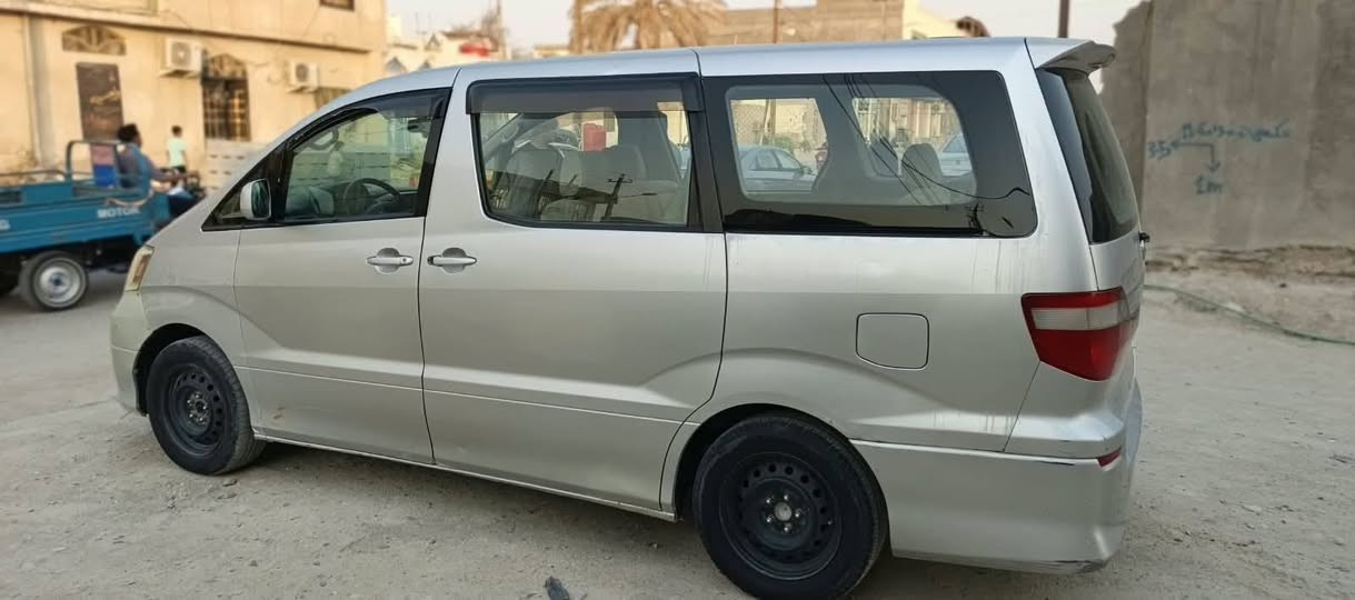 * يا الله سلام عليكم اللهم صلي على محمد وال ومحمد تويوتا الفارد موديل 2003 رقم بصره تحويل تبريد شغال ❄ مكينه وكير جديد قبل خمس ايام شادهن كهربائيات شغاله تخم تاير من الطول لطول جاهزه من كلشي ربع ما تصرف عليه بيه جراد قليل شاشه حساسات كله شغال مكان السياره بصره الزبير السعر خاص اني مكلف بـ النشر هاذ رقم رعيها ***********.... اعتذر ع الاطاله
