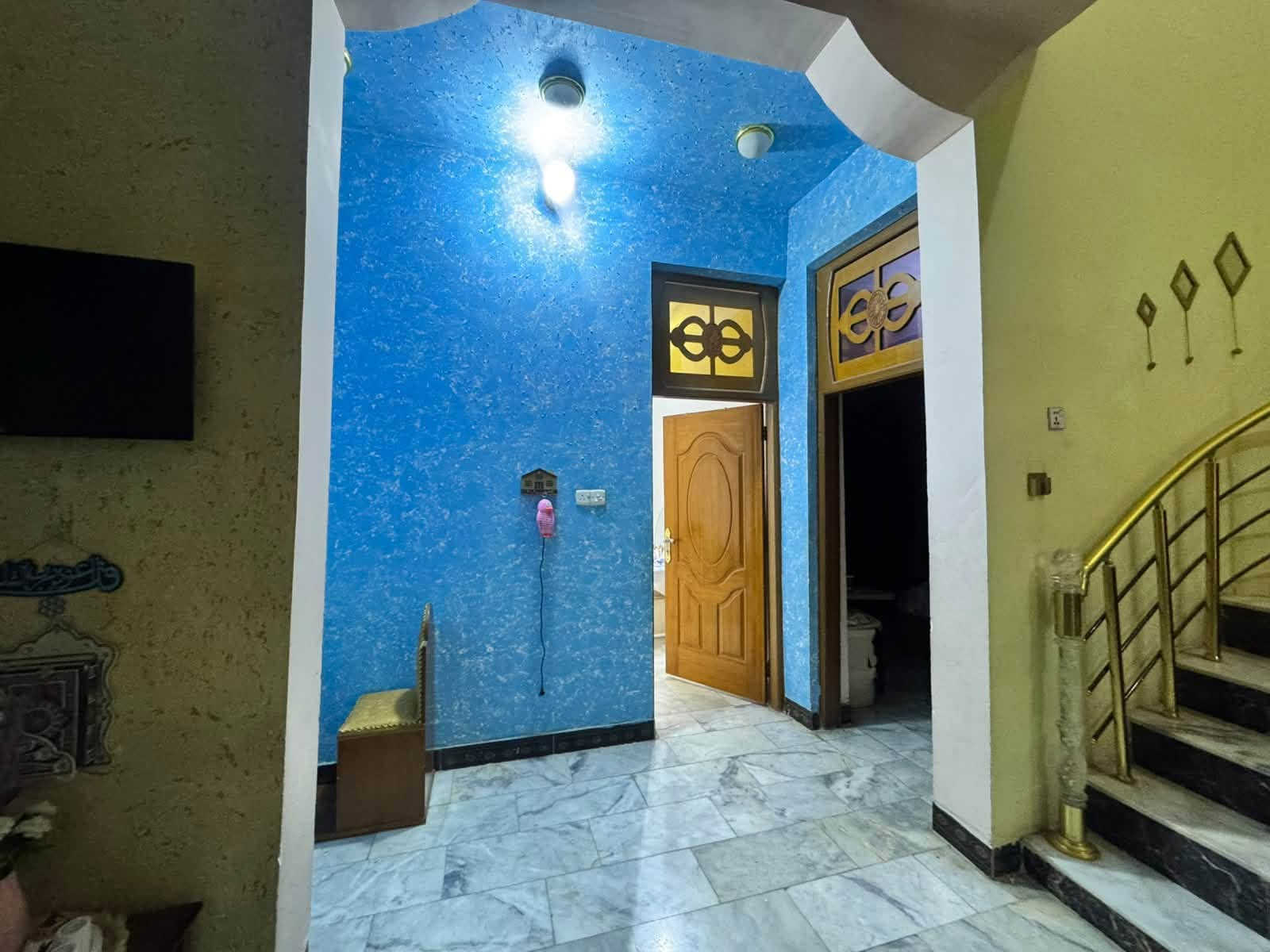 🏡 دار للبيع في حي الباقر

📐 المساحة: 250 م
🏠 الدار طابقين
💰 مطلوب: إسكان

🔹 الطابق الأول:
• غرفتين
• صالة
• استقبال
• منور
• حمام
• حديقة
• مطبخ

🔹 الطابق الثاني:
• غرفتين
• صالة
• حمام

📍 الموقع: حي الباقر، خلف الصيدلية

📞 للاستفسار:
***********

📩 أو مراسلة الصفحة
