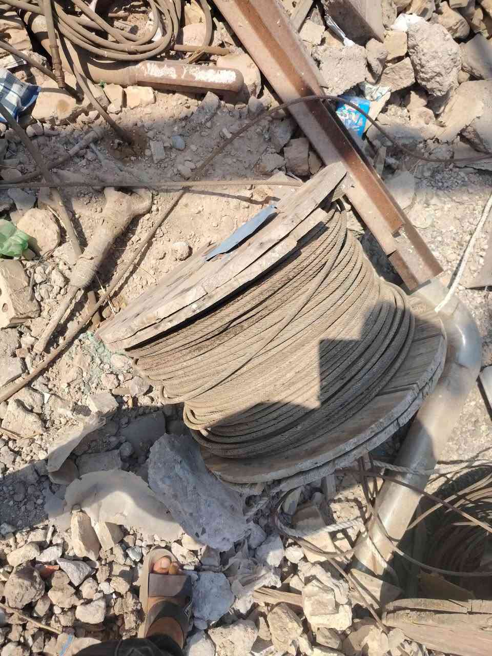 للبيع بكره سلك عداد 2سعر الوحده 250 الف مكان واسط الصويره الرقم ***********
