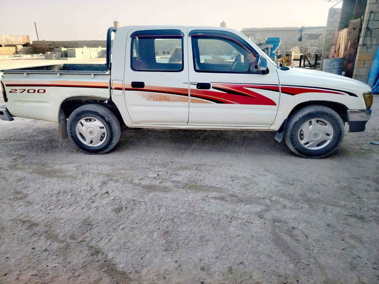 السلام عليكم سياره بيكم 2001 خليجي دفتر بنزين السنويه لل 27 رقم السليمانيه مكان السياره   كركوك السعر 95 وبها مجال *********** استفسار على هذا الرقم
