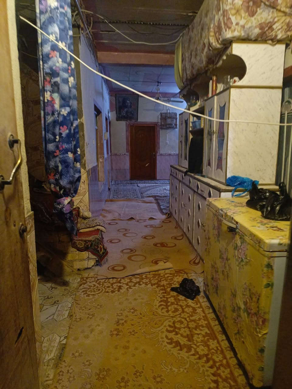 سلام عليكم دار لبيع محله الصابئة مساحه 200متر
يتكون ثلاث غرف+مطبخ خارجي+صحيات داخلية وخارجية+دوانيه خارجية+إستقبال استفسار عل رقم 
***********

