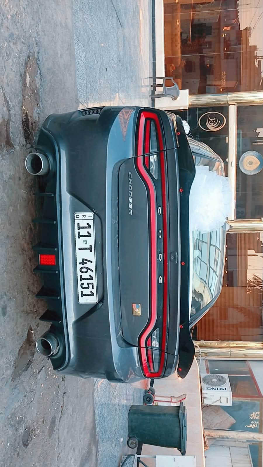 جارجر ٢٠١٦كير مكينة حدادية مكفولات تخم تاير جديد السيارة حادثها جاملغ خلفي فقط بدون دواخل بس السيارة صبغتهة حزام اثر شخوط وجراد جمالية فقط الله شاهد السعر ١٦٠ وبيهة مجال حك الجية مكان السيارة بغداد الحسينية مال راشدية رقم تلفون ***********
