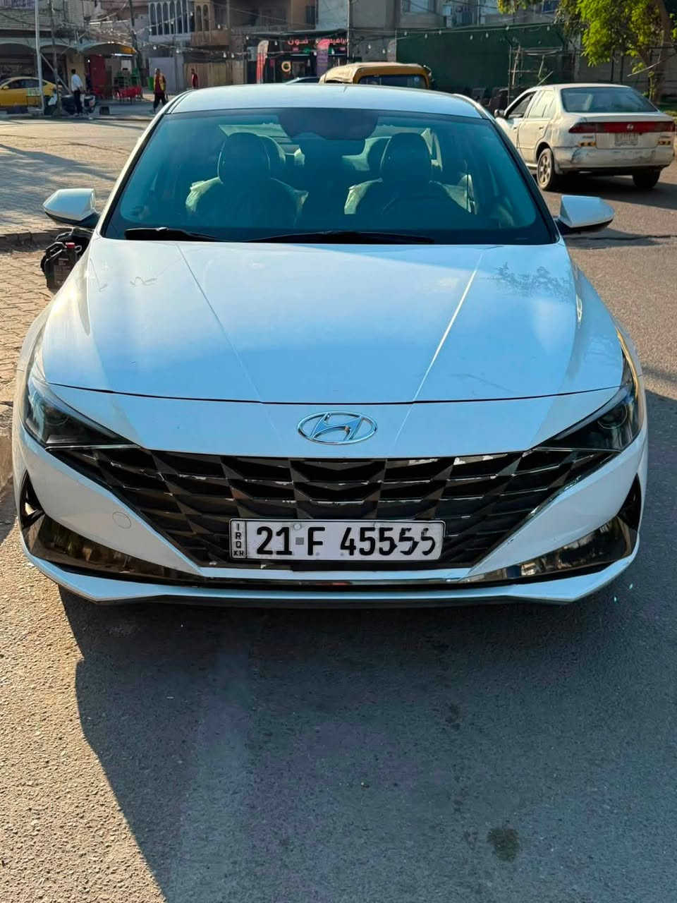 النترا موديل 23
السياره نضيفه كير محرك كفاله عامه 
حداديه صدر تخم تاير كله جديد 
مواصفاتها معروفه وصور الحادث مرفوقه بل منشور 
ماشيه 72mi
السعر 140وبيها مجال 
تواصل على عاذ الرقم ***********
