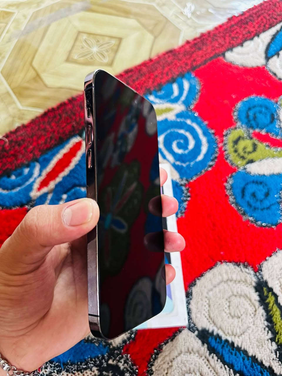 ايفون 14 برو ماكس عربي شرق اوسط ذ 128 بطاريه 80 جهاز وتر بروف شرط كفاله من الفتح فقط فطور ناعمه داخليه بضهر ما بيه ملمس فطر وجهاز بعده وتر بروف 
جهاز نضيف كلش مكان بغداد زعفرانيه *********** 
س 725 قفل متواجد وتساب وخاص

نص مكتوب في الصور:
- ٦:٢٤ رجوع حول الاسم iPhone < إصدار iOS 18.5 < اسم الطراز iPhone 14 Pro Max رقم الطراز MQ9T3AA/A الرقم التسلسلي الأغاني - الفيديوهات - الصور ٢ السعة ١٢٨ غ.ب. متوفرة ١١١,٧١ غ.ب. عنوان Wi-Fi 2C:C2:53:CC:61:A2 Bluetooth 2C:C2:53:D8:AD:35 البرنامج الثابت للمودم 3.60.02 SEID < EID 890490320***********152439082264