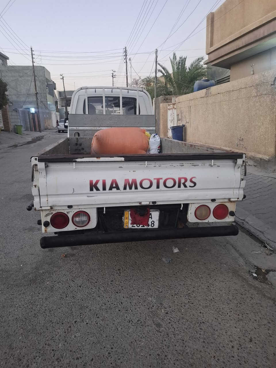 لبيع كيه قرده  رقمه واسط انكليزي محرك بيه خيط بخار بدون صرف٠ سعره ٩٨ وبيه مجال شويه مكاني بغداد المدائن ناحيه الوحده قرب مدينه بسمايه هذا رقمي *********** صاحب يريد تحويل ثاني يوم
