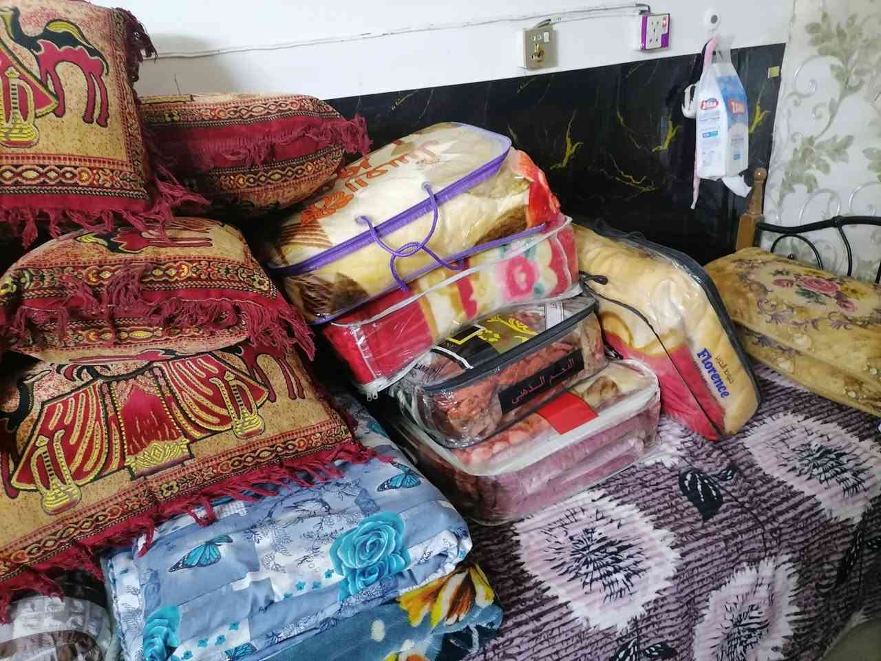 السلام عليكم غراض منزل للبيع غرفة أخشاب ماليزي الأصلية ٦بيبان +بوفية ٣متر +دواشك أبو النفر العدد١٩ +بطانيات العدد ١٢+بلازما عدد ٢ ألي حاب يتصل على هذا الرقم *********** أو يتفظل خاص العنوان ديوانية حي رفعت
