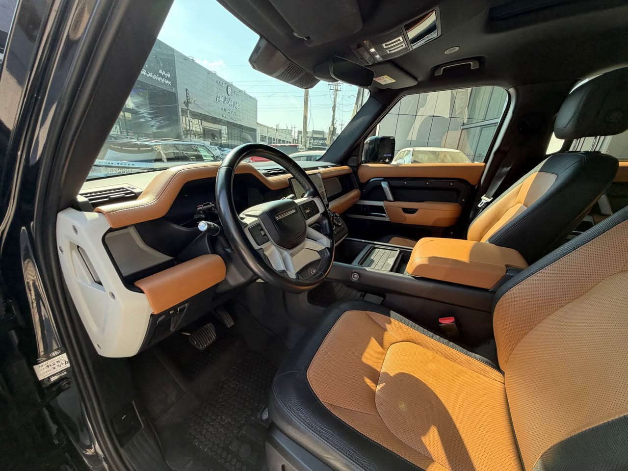 Defendar 2023 
وكالة سردار HSE
V6 
فول مواصفات 
لايتات ادابتف ليد 
حساس امامي خلفي 
بانوراما 
ويل ٢٠ بيلاد 
X dinamic 
داخل مشمشي 
كشنات حار و بارد 
سيارة وكالة تحت ضمان 
بدون صبغ كلين 
٦٥٥$ 
*********** وتس اب 
*********** الرمادي, الأنبار

