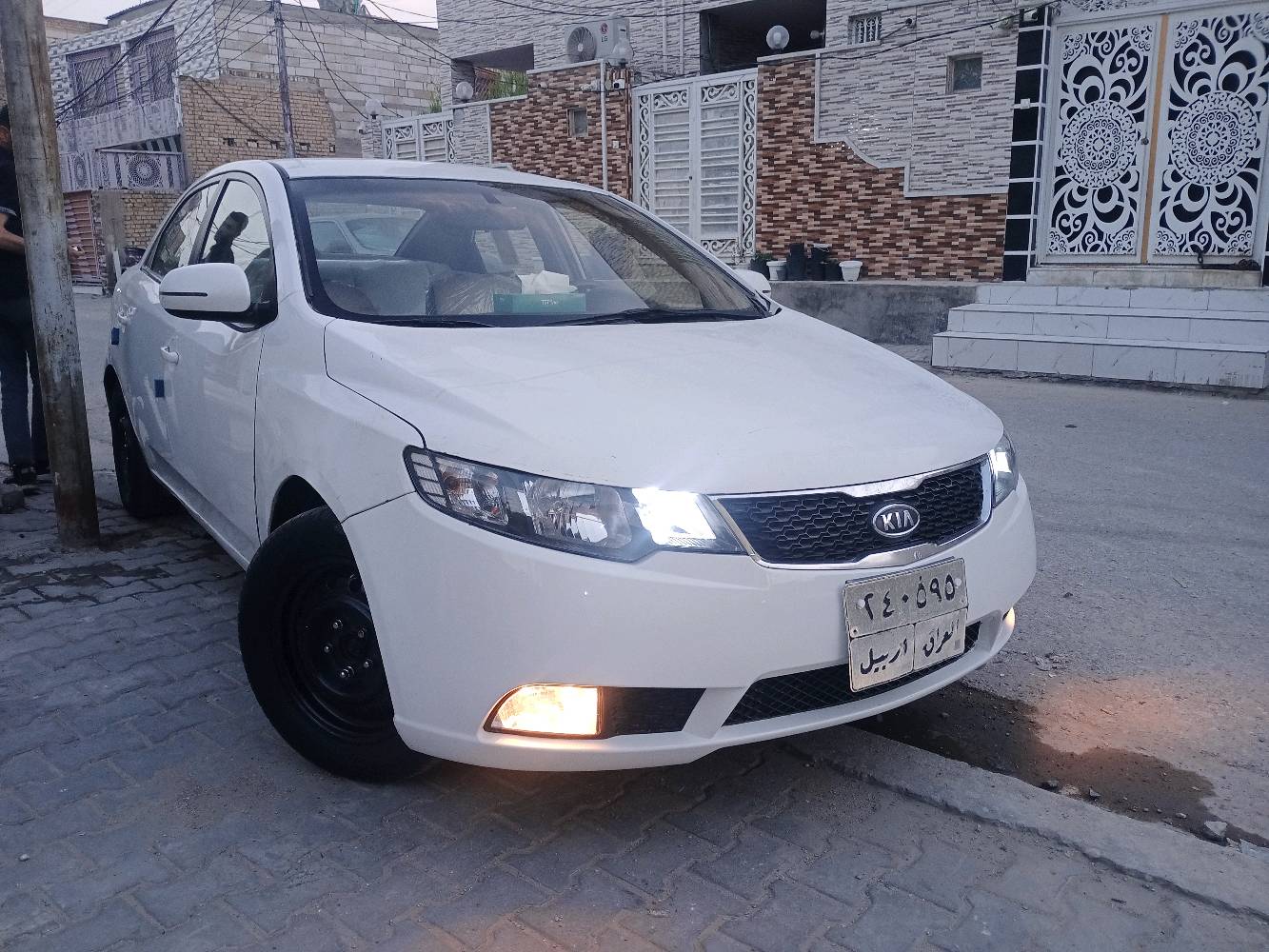 كيا سيراتو موديل ١٢كير مكينه حداديه كله جديد تبريد شغال ثلج بيها اربع قطع صبغ بدون معجون ولاتبديل ولاضربه جاهزه رقم اربيل وكاله او تحويل مواصفاتها اشاير بل مري مري شفط حساسات كامره دواره شاشه ادك جرس لمن تعبر ١٢٠ تايراتها نضاف شواصي لغود تكم قماره كفاله عامه
بيها فقط صبغ السياره جديده ومتعوب عليها لحد يكسر بيها سعرها ٨٨ وبيها مجال للشراي مكاني نجف ***********