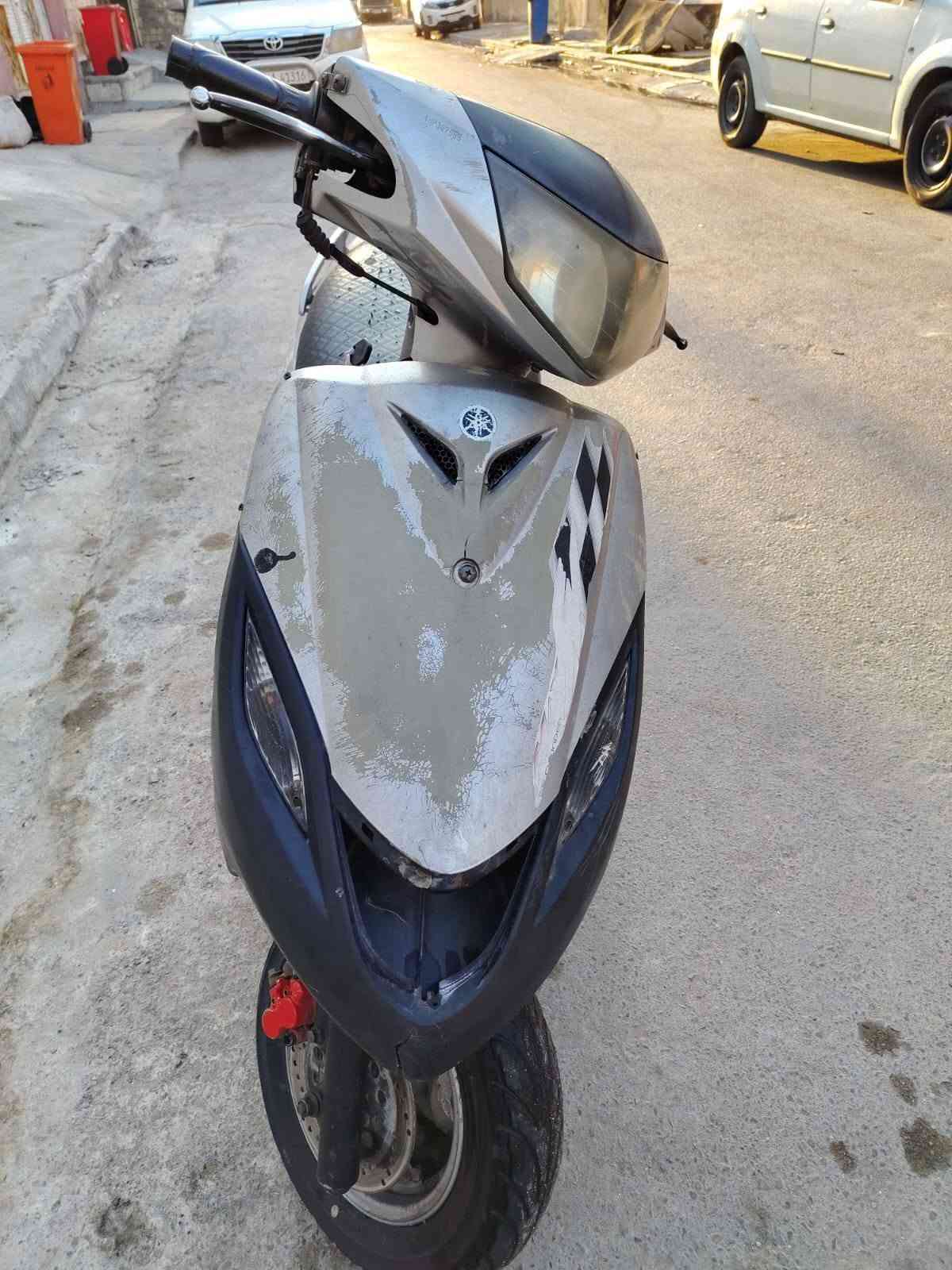 ماكس 140 دراجه محرك بعده بالچيس ما مفتوح تابرات جديد بريكات جديد . نقصها فقط باتري تشتغل هندر.. دراجه مال شغل وين ما تريد اطلع بيها مكانها بغداد الشعب  سعرها 225  ***********
