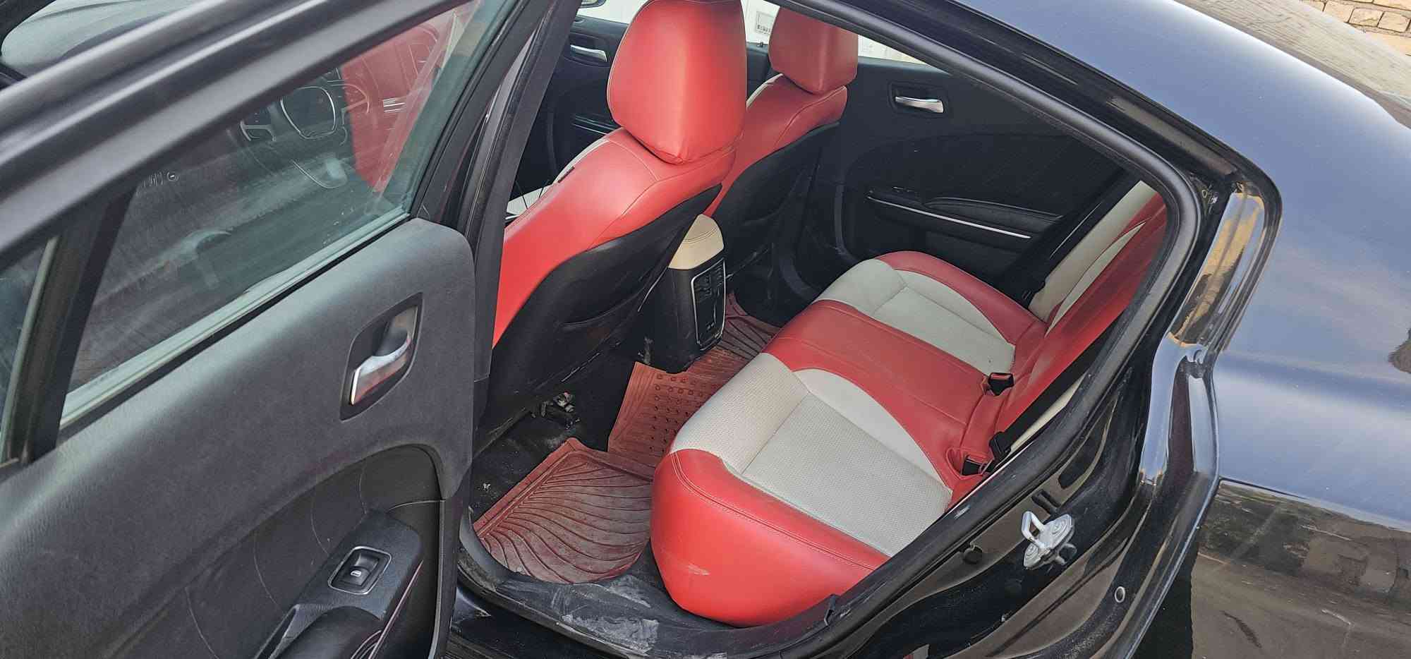 تشارجر SXT • ٢٠٢٢ • بدون ايرباك
