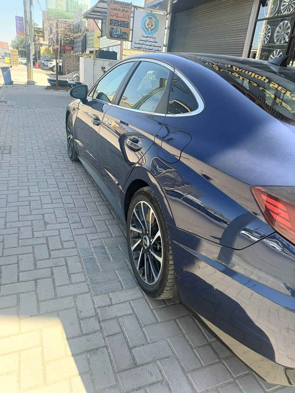 سوناتا 2021 وارد امريكي محرك 1600 تيربو لمتد فول مواصفات حادثها سرقة جاملغ ودعامية صور الحادة موجودة بدون ايرباك بدون لغد ولا شاصي  بيها بارد بالعراق الباب الخلفي عكس السايق من جوة معدل ومكحل شي بسيط ممبين السيارة جديدة ونظيفه ماشية 117 الف كيلو متر مو ميل سعرها 165 وبيها مجال بسيط مكاني بغداد حي الجهاد او المنصور متواجد هم هذا رقم التلفون بي وتساب ***********
