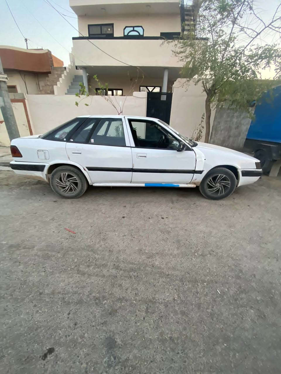 دایۆ بۆ فرۆشت بەس فرۆشتنە ماڵی فەقیرە بێکێشەیە ئارمەکەی ونبوە بەس هەموشتێکی لەدایرە هەیە ئەتوانی بچی دەری بکەیتەوە گێڕو مەکینەی مەزبوتەبەشی خۆی عەیبوعاری هەیە هیچی وانیە سعری 9گەڵایە پارەی ئایفۆنێکە.***********/*********** السليمانية, العراق
