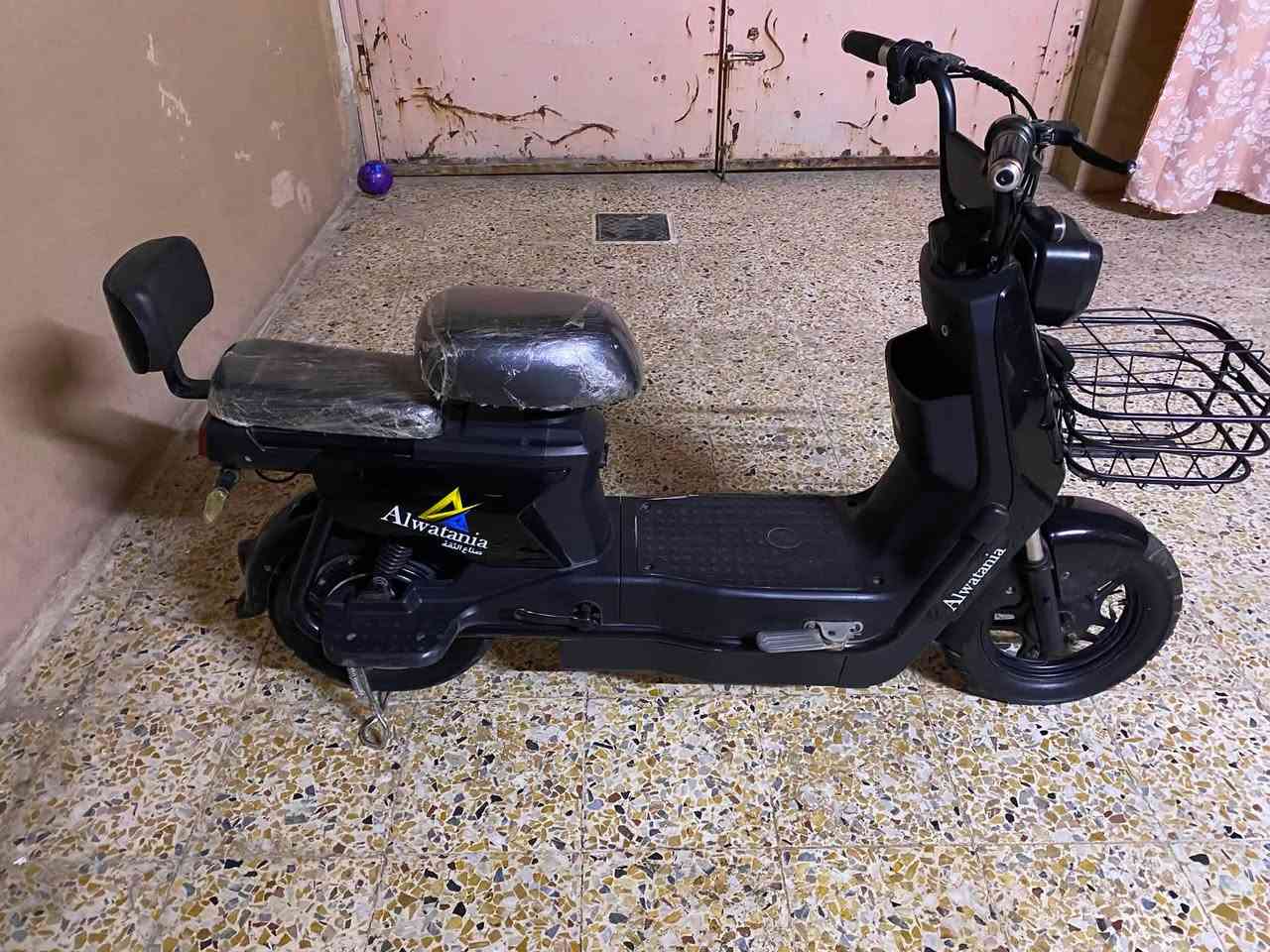 السلام عليكم مأطور شحن للبيع حجم ٢٠خمس بطاريات حيل نضيف شركة الوطنية تايرات جديد السعر ٢٢٠وبي مجال رقم ***********
