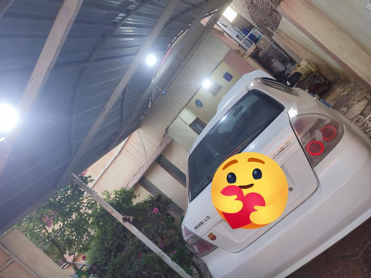 سلام عليكم
بيت طابو صرف مساحه 200  عنوانه حله حي العسكري يبعد على شارع30 
80متر 
يحتوى ع3غرف مطبخ استقبال صحيات جوه وبره لاستفسار وتساب ***********دار للبيع السعر 135 وبي مجاني بيع مستعجل
