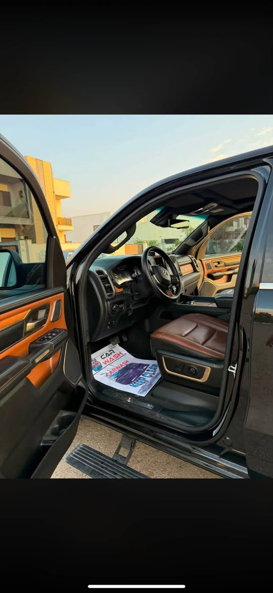 رام 1500 لونغهورن • HEMI V8 ٥.٧ • رقم دهوك