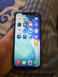 شاشه مكسوره • بطارية ١٠٠ • بعقوبه