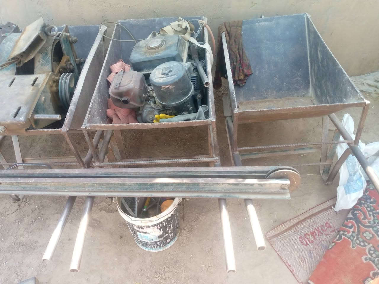 ونج للبيع اخو جديد انه مفصله بيدي جاهز شد وشقل ماناقصه اي شي ماطور جديد حديد ثقيل سماوي شراي يتصل ***********
