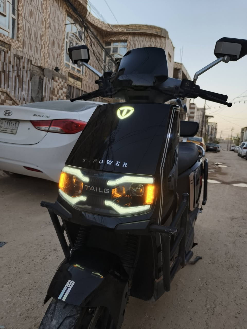 دراجة  تيسلا تايلج Tailg للبيع  ابو الدروعة ⚔️ افضل نوعية دراجات شحن بالسوك الدراجة نظيفة حيل استخدام بسيط للمدرسة‼️ فقط دراجة جديدة ما عدا اكو بعض الجلوخ الخفيفة بالدرع الخارجي
1.الدراجة بصمة سويج🔥
2.ملف بقوة 2000W حقيقي وليس وهمي 🔥
3. 72 v 🔥
4. ستة بطاريلت كبار مسطرة مبدل 3 جدد من الوكالة يعني طيران 🔥
5.الدراجة يجي وياهة تطبيق تكدر تتحكم بكلشي يخصهة 🔥
6.لون اسود كحلي 🧿
7.تايرات كبار تتحمل اوزان 🌊
8.شاشة LED كبيرة 🔥
9.سرعة 70 حقيقي بالويز🔥
10.لايت عالي ناصي 🌊
11.زنون جدا قوي موضح بالصور 🔥
12.الدراجة نظيفة وسبب البيع محتاج فلوس للسادس يجي وياهة دواسة وشاحنتهة الاصلية وكاله تايلج تيسلا صندوك كبير شلعة قوية جدا دراجة رزنه ومعروفة  بقوتهة ما يحتاج السعر 860 الف وبيه مجال للشراي فقط مكاني نجف رقم *********** واتساب يتوفر

