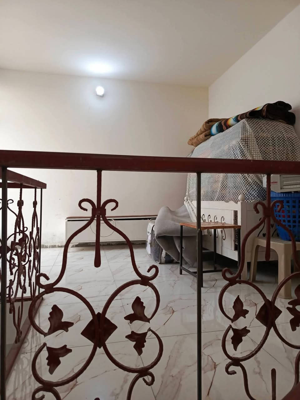 سلام عليكم اخوان بيت للبيع. زراعي  المساحه 50 متر
البيت طابقين الطابق الاول  استقبال مطبخ حمام تواليت

الطابق الثاني غرفه صاله بيتونه  السعر 45 وبي مجال قليل

البيت كله  كامل البتلو  رفت مكانه جسر ديالى جامع طه قرب مدرسه فتى الاسلام رقمي للتواصل ***********

