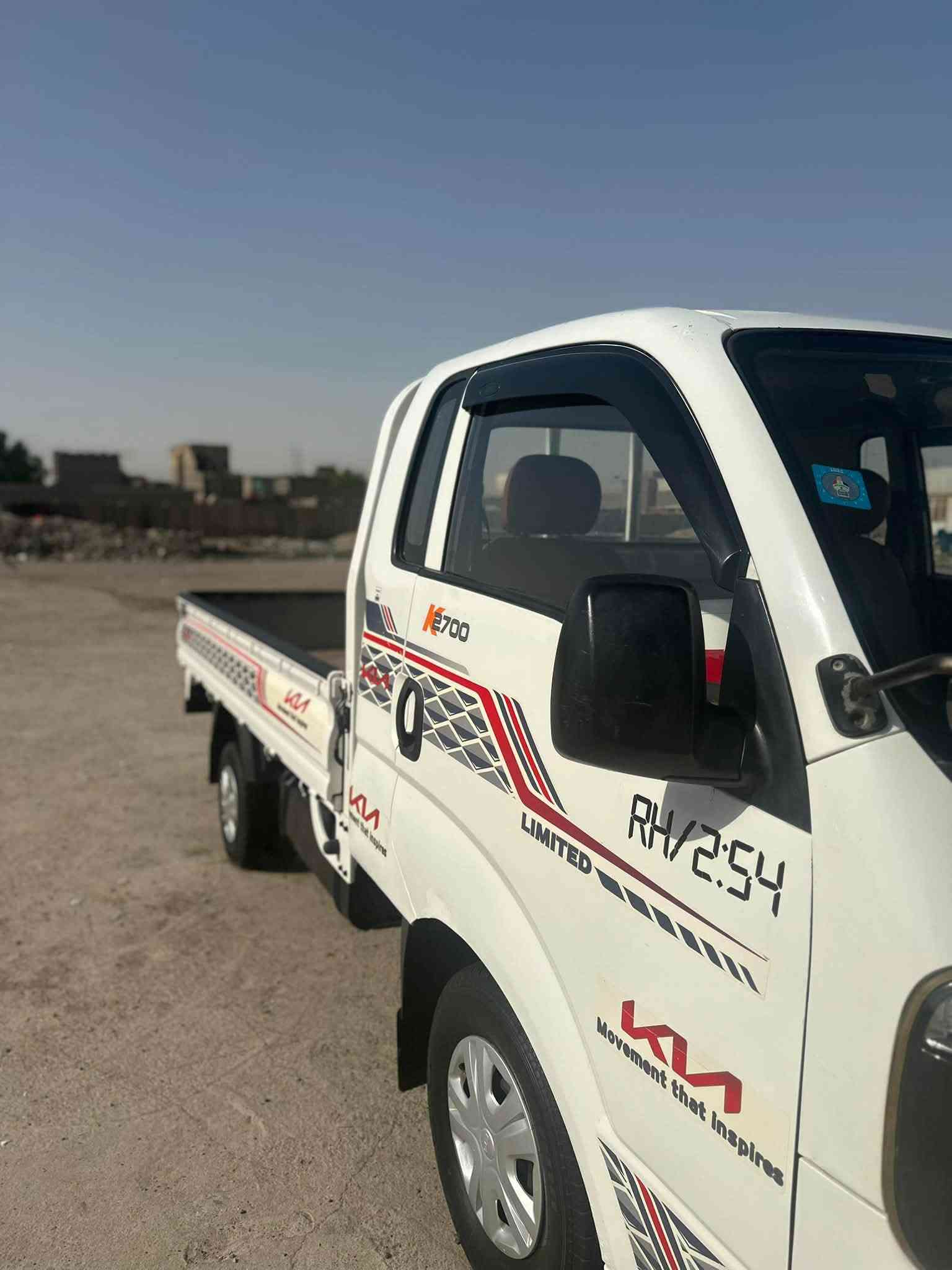 السلام عليكم كيا بنكو 2700موديل2018رقمه بغداد دولي حداديه جيده محرك جيد العنوان بغداد رقم الموبايل ***********
