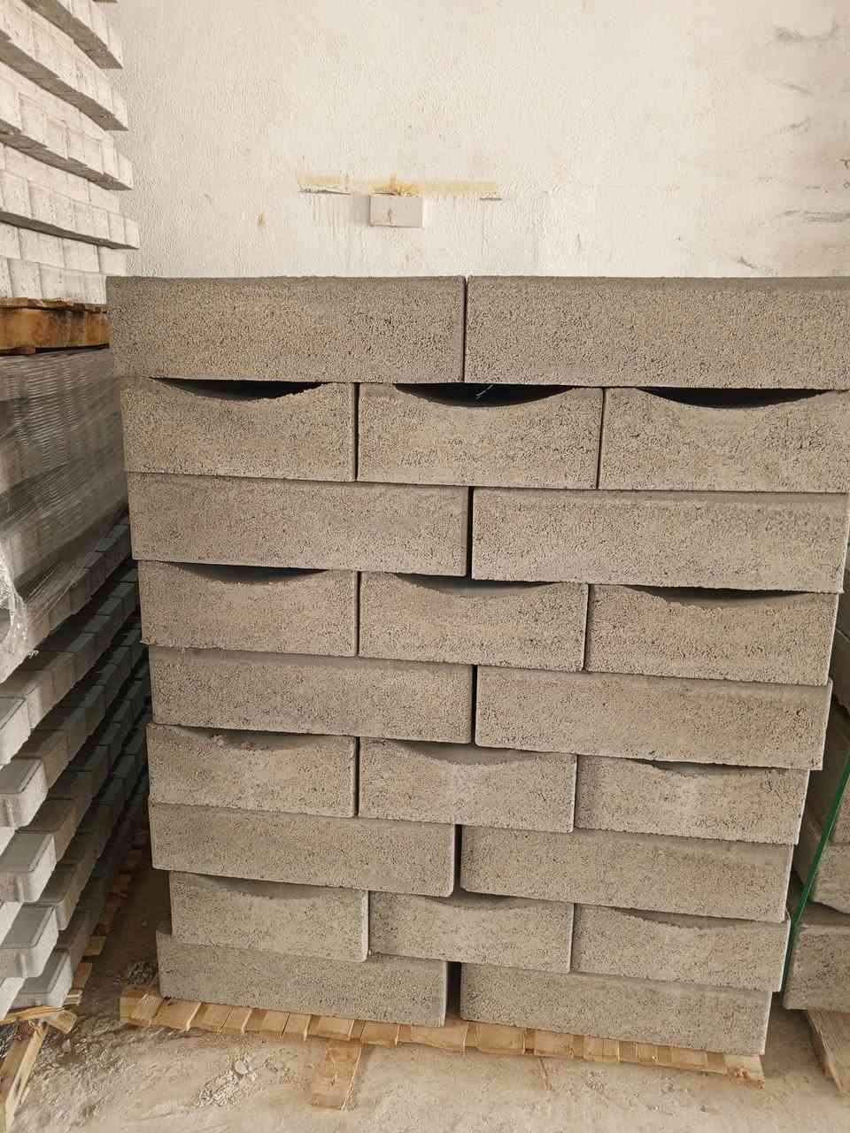 معرض نعمه 
للمقرنص كربستون سواقي 
كربستون قياس ستندر 
ساقيه 33×50
مقرنص طابوقه 
مقرنص I سكشن (عظم) 
متوفر لدينا كميات مفتوحة 
لتجهيز المواد إلى موقع العمل
للتواصل على رقم الهاتف 
***********
عنوان/ كربلاء المقدسه شارع الحولي 100 
مقابل القنصليه التركية
