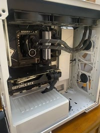 pc للبيع الموصفات : المعالج:ryaezn9 7900x كارت الشاشه :3060ti 8g المذر...