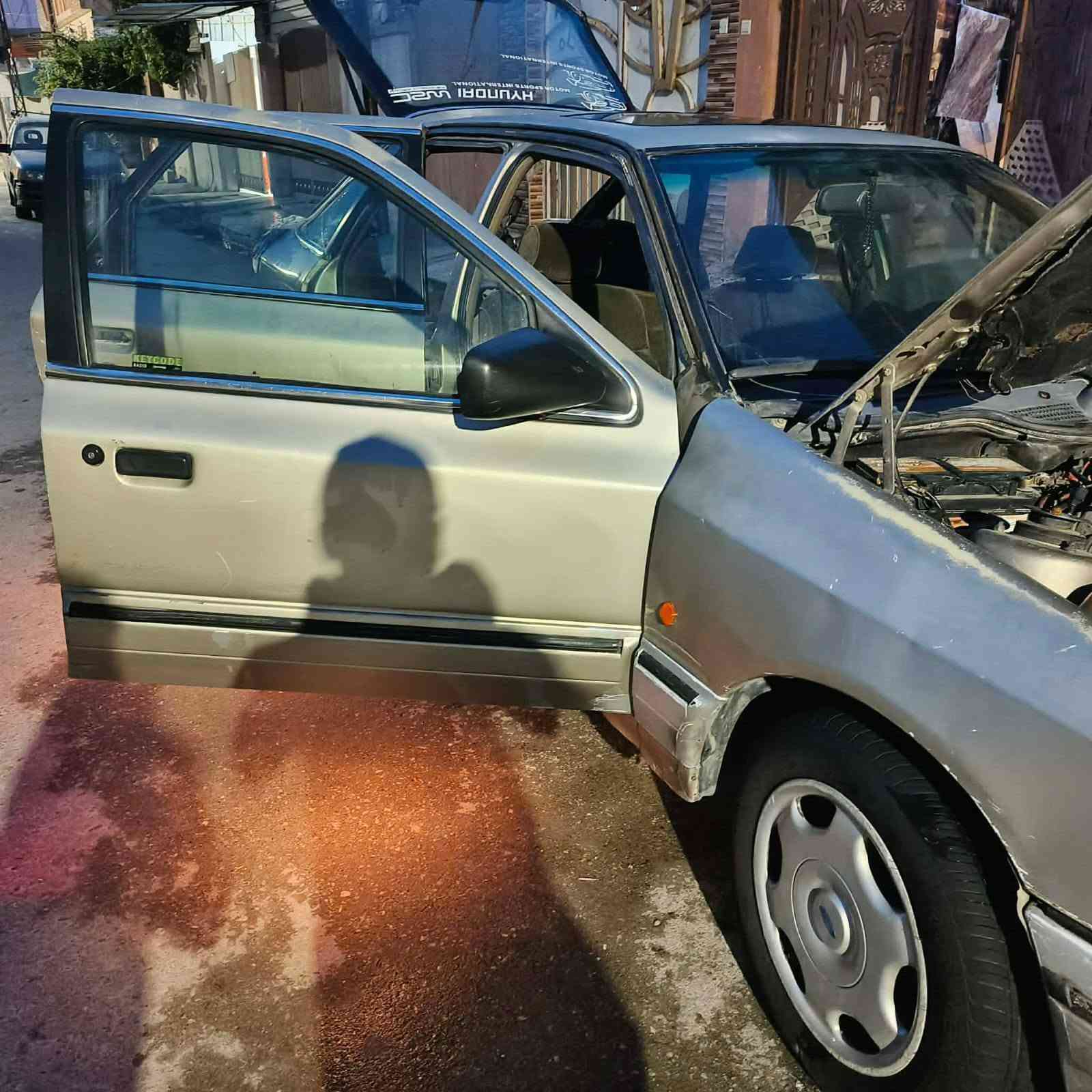 لبيع فورد اسكوربيو موديل91 طخم تاير  جديد طخم امامي خلفي جديد استيرن جديد تبريد فول موصفات سياره بلا ضرر كربون بانزين شرط تحويل رقم الماني مكينا لا صرف ولا نفخ ولا مفتوحا كير عادي كشنات كهربائي امامي خلفي كلشي بلادي سياره سعر23    ***********
